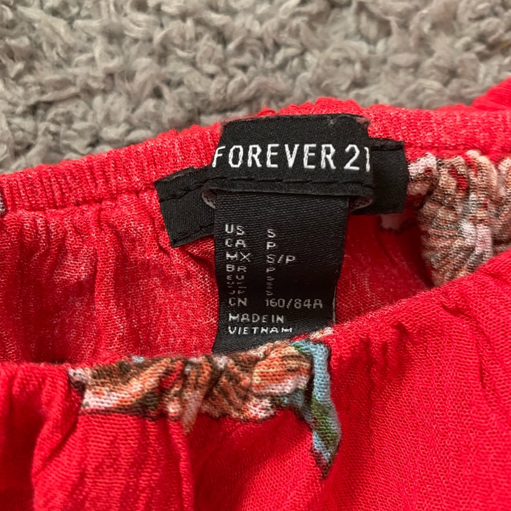 Forever 21 Cropped Ruffle Top - Picture 4 of 5